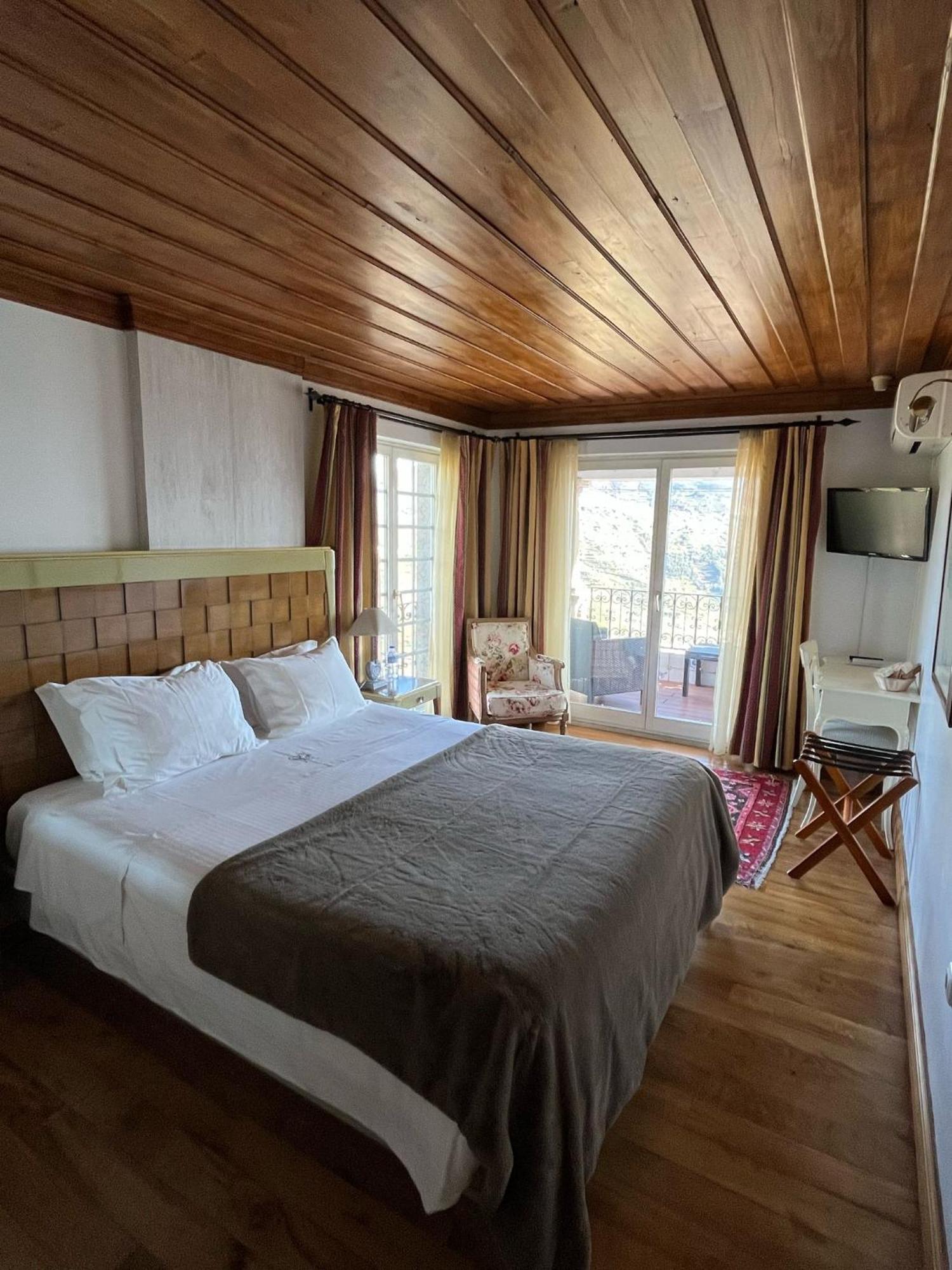 Casa De Canilhas Mesao Frio Luaran gambar